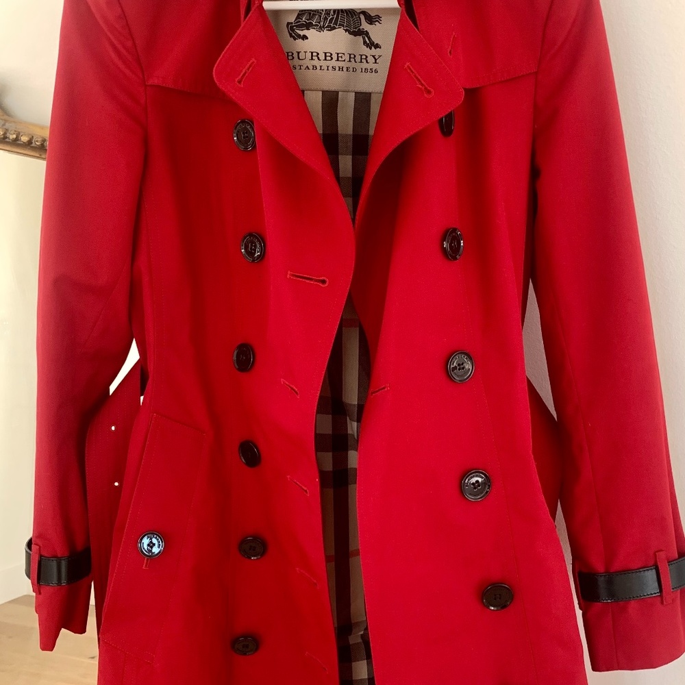 Burberry trench coat size 2